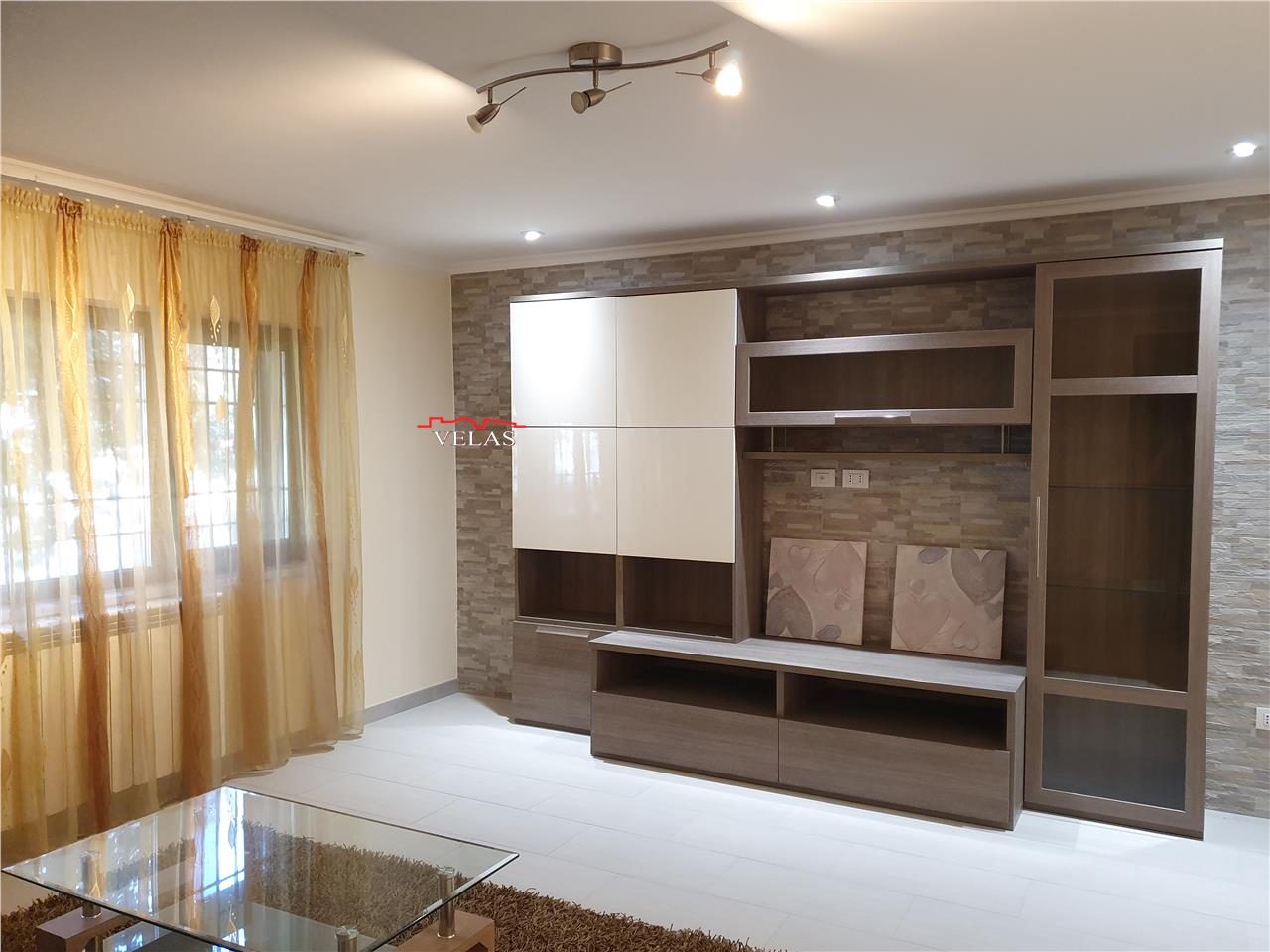 Inchiriez apartament 2 camere, parter , mobilat si utilat