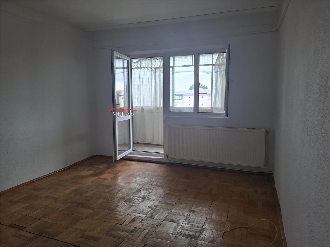 Apartament 2 camere, hol patrat, et 3, str Mare a Unirii