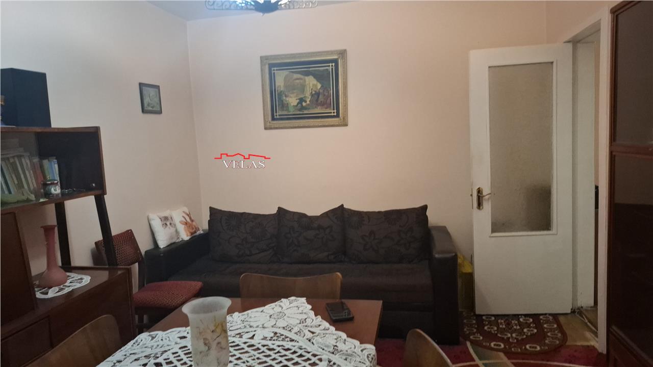 Apartament 3 camere, et.3, Piata Sud