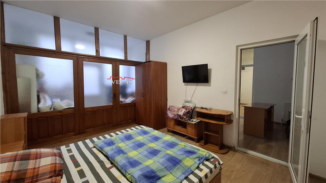 Inchiriez apartament 2 camere, parter, mobilat si utilat, Piata Moldovei