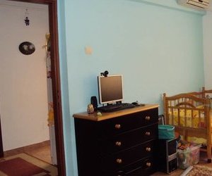 garsoniera str. Comisia Centrala, et. 4 cu acoperis, spatioasa, centrala termica proprie pe gaze