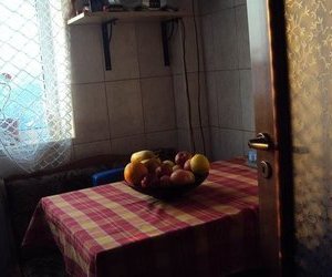 garsoniera str. Comisia Centrala, et. 4 cu acoperis, spatioasa, centrala termica proprie pe gaze