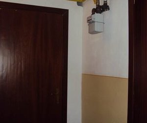 garsoniera str. Comisia Centrala, et. 4 cu acoperis, spatioasa, centrala termica proprie pe gaze
