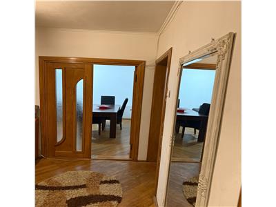 Inchiriez apartament 3 camere, et 3, mobilat, zona Doi Stejari