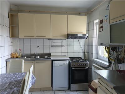 Inchiriez apartament 3 camere, et 3, mobilat, zona Doi Stejari
