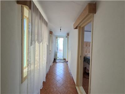 Casa com.Maicanesti, cu 3118 mp teren intravilan