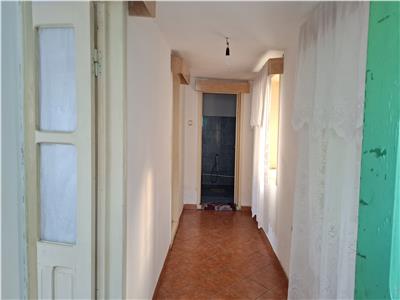 Casa com.Maicanesti, cu 3118 mp teren intravilan