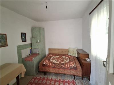 Casa com.Maicanesti, cu 3118 mp teren intravilan