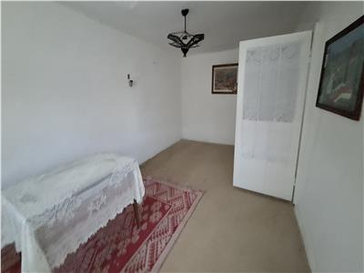 Casa com.Maicanesti, cu 3118 mp teren intravilan