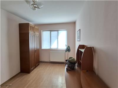 Apartament 2 camere Bacau, parter, CT, liber.