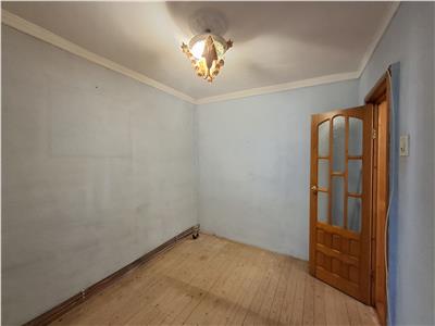 Apartament 2 camere , et 2, Ct, liber, Gara -Lic. Economic