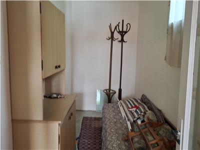 Casa cu 2360 mp teren, Racoasa