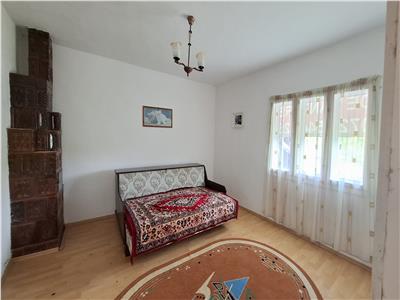 Casa cu 2360 mp teren, Racoasa