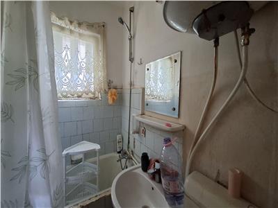 Apartament 2 camere, et 2, decomandat, Sud-Mausoleu