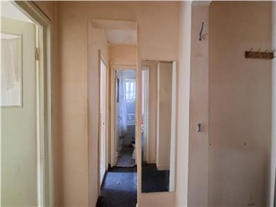 Apartament 2 camere, et 2, decomandat, Sud-Mausoleu