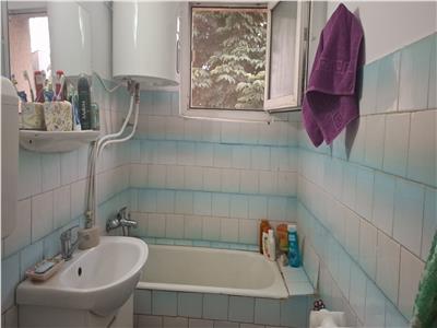 Apartament 3 camere, et.3, Piata Sud