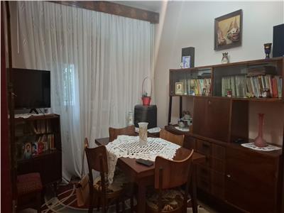 Apartament 3 camere, et.3, Piata Sud