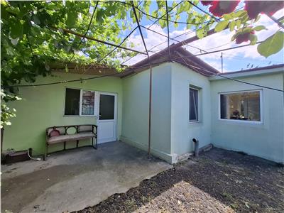 Casa cu teren 1662 mp teren, Golesti