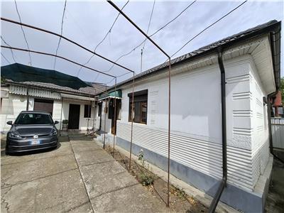 Casa Petresti cu 745 mp teren intravilan