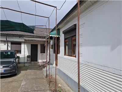 Casa Petresti cu 745 mp teren intravilan