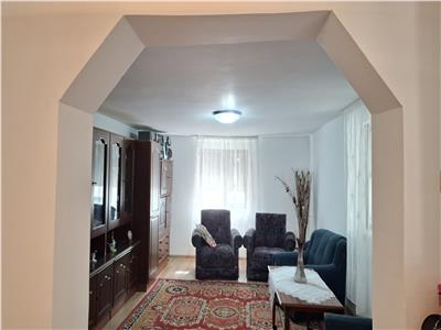Casa Petresti cu 745 mp teren intravilan