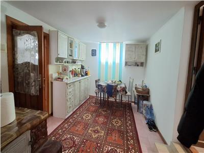 Casa Petresti cu 745 mp teren intravilan