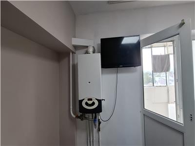 Apartament 2 camere, et 4, semimobilat, CT, zona Piata