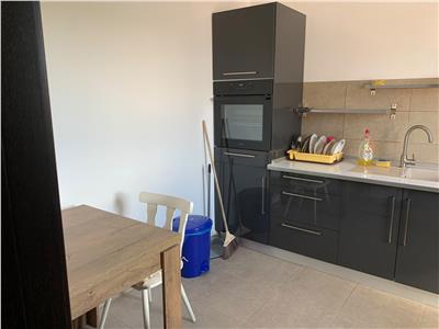 Inchiriez apartament 2 camere, mobilat si utilat, bloc nou, Piata Moldovei