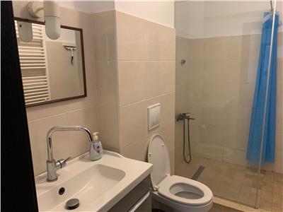 Inchiriez apartament 2 camere, mobilat si utilat, bloc nou, Piata Moldovei