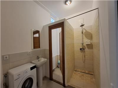 Inchiriez apartament 2 camere, parter, mobilat si utilat, Piata Moldovei
