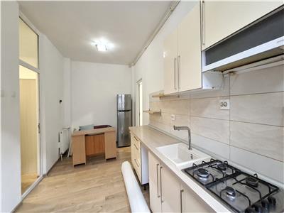 Inchiriez apartament 2 camere, parter, mobilat si utilat, Piata Moldovei