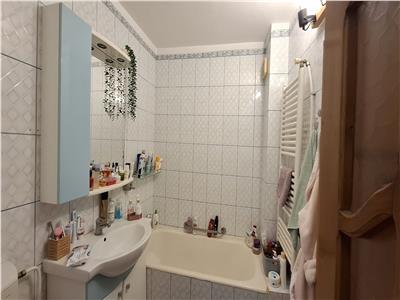 Apartament 3 camere, I-uri Sud, mobilat