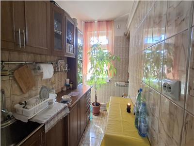 Apartament 3 camere, I-uri Sud, mobilat