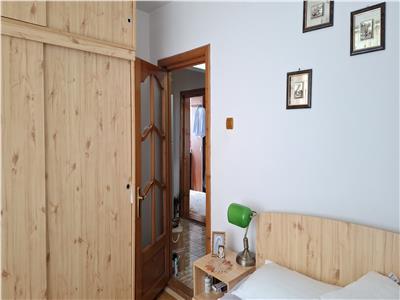 Apartament 3 camere, I-uri Sud, mobilat