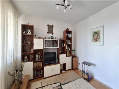 Apartament 3 camere, I-uri Sud, mobilat